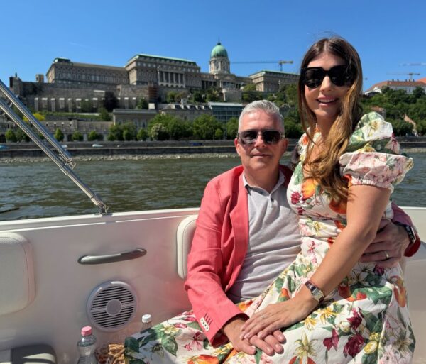 Experience photography with Budapest sights on River Danube by luxury motorboat